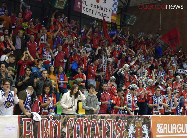 La afición conquense de nuevo llenó el Sargal de colorido La afición conquense de nuevo llenó el Sargal de colorido