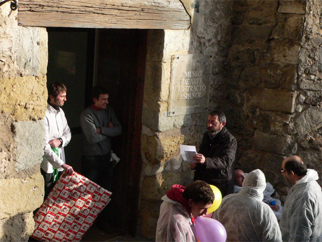 Desfile alternativo de carnaval desde el Centro Infantas de España