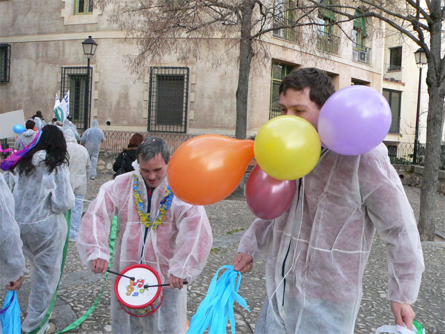 Desfile alternativo de carnaval desde el Centro Infantas de España