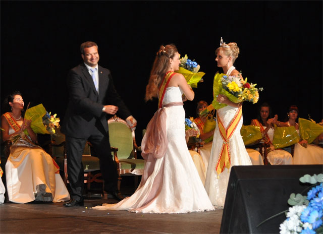 Coronación de la reina, damas y pregón de San Julián