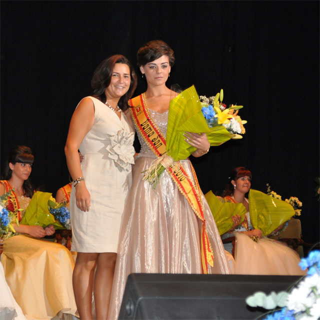 Coronación de la reina, damas y pregón de San Julián