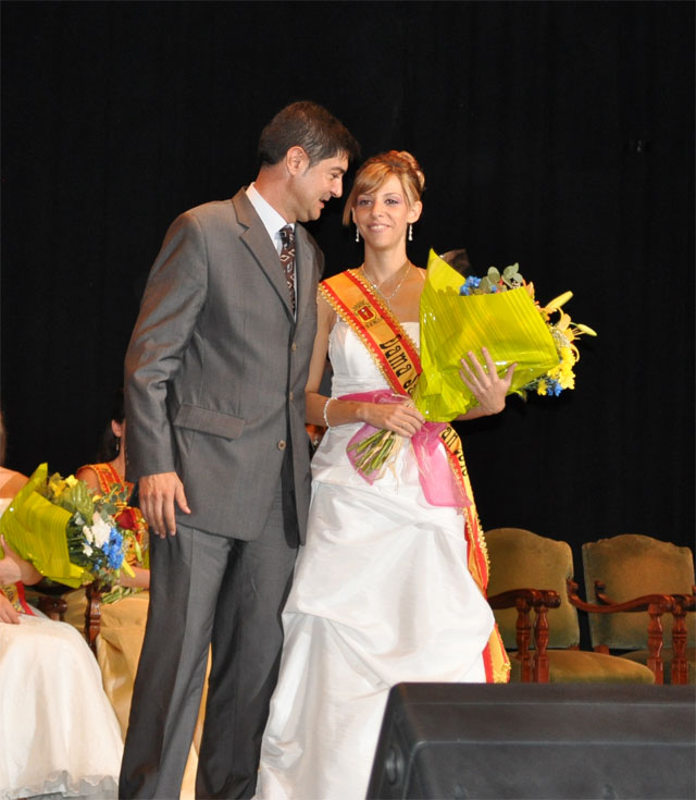 Coronación de las reinas, damas y  pregón de San Julián