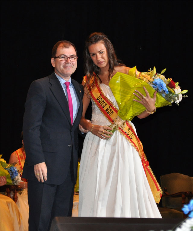 Coronación de las reinas, damas y  pregón de San Julián