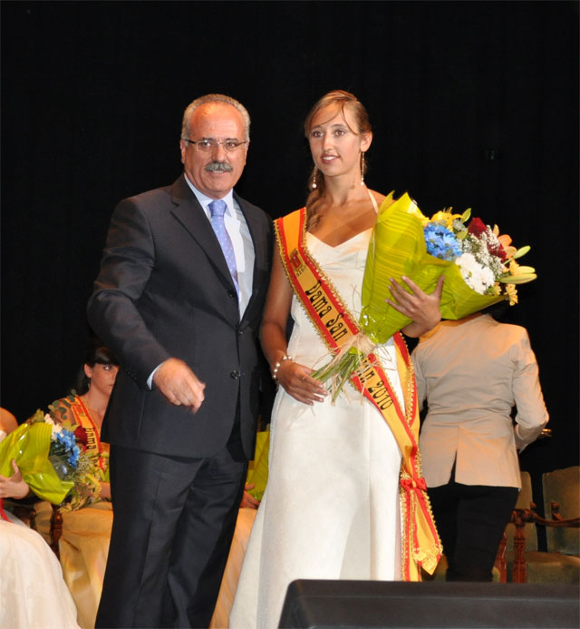 Coronación de las reinas, damas y  pregón de San Julián