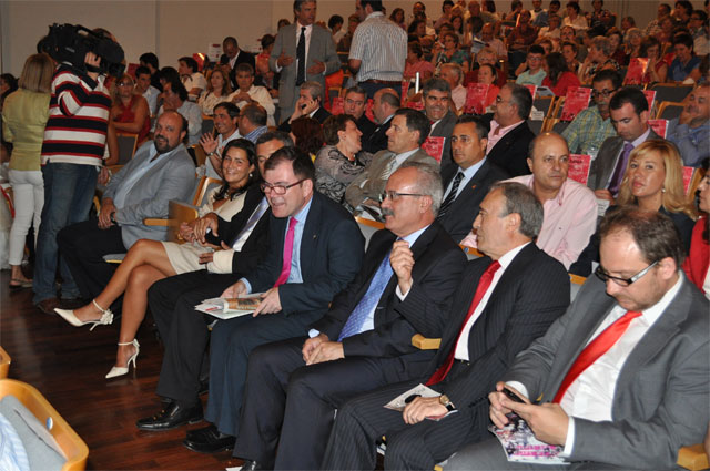 Coronación de las reinas, damas y  pregón de San Julián