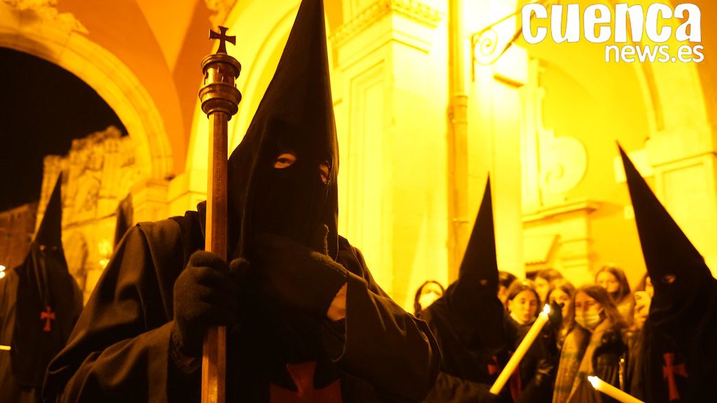 Lunes Santo, Procesión de la Vera Cruz