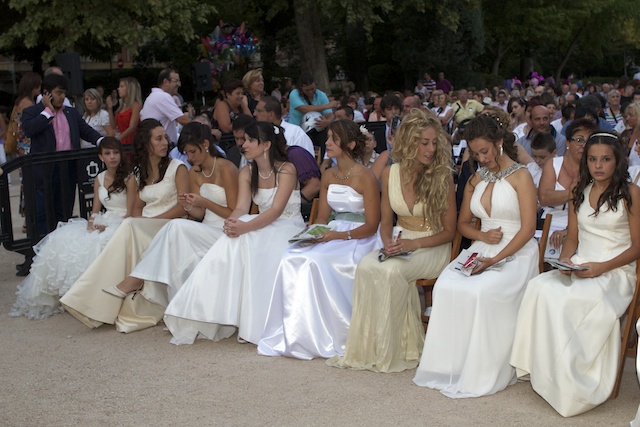 Coronación de la reina, damas y pregón de San Julián