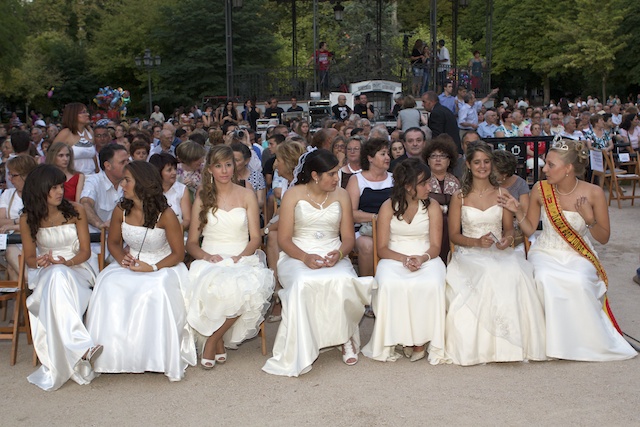 Coronación de la reina, damas y pregón de San Julián