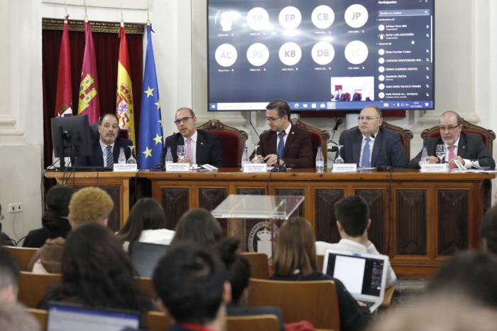 Bellido considera que “hay que ‘despartidizar’ la justicia, pero no despolitizarla, porque supone alejarse de la voluntad popular”