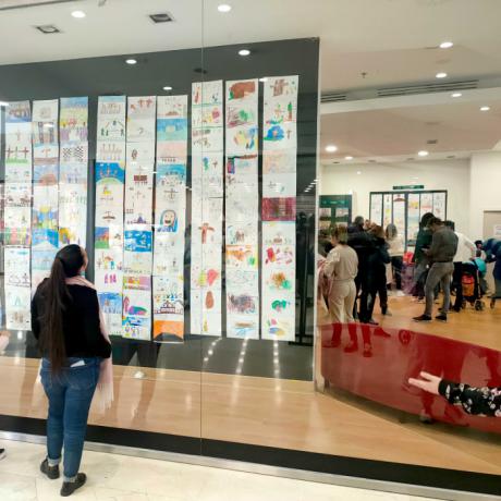 El Mirador inaugura la exposición de Dibujo y Pintura Infantil de la V.H. Jesús Resucitado