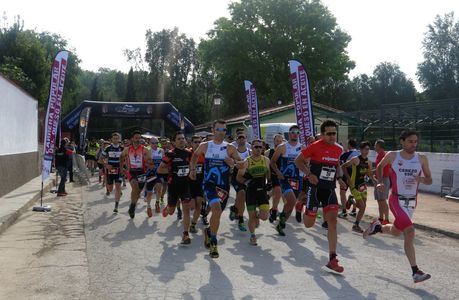 Marta Baranda y Antonio Cerezo saborean el triunfo en el IV Duatlón Cross del Queso en Aceite de Villaescusa de Haro