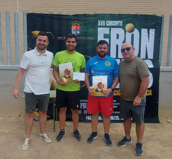 Samuel Carrasco y Diego López se imponen en la reñida final del Circuito de Frontenis en Belmonte