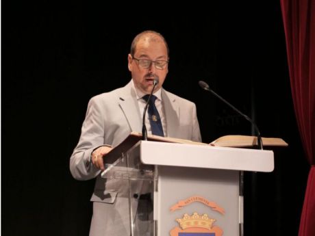 
Tomás Martínez dimite como alcalde de San Clemente y renuncia a su acta de concejal
