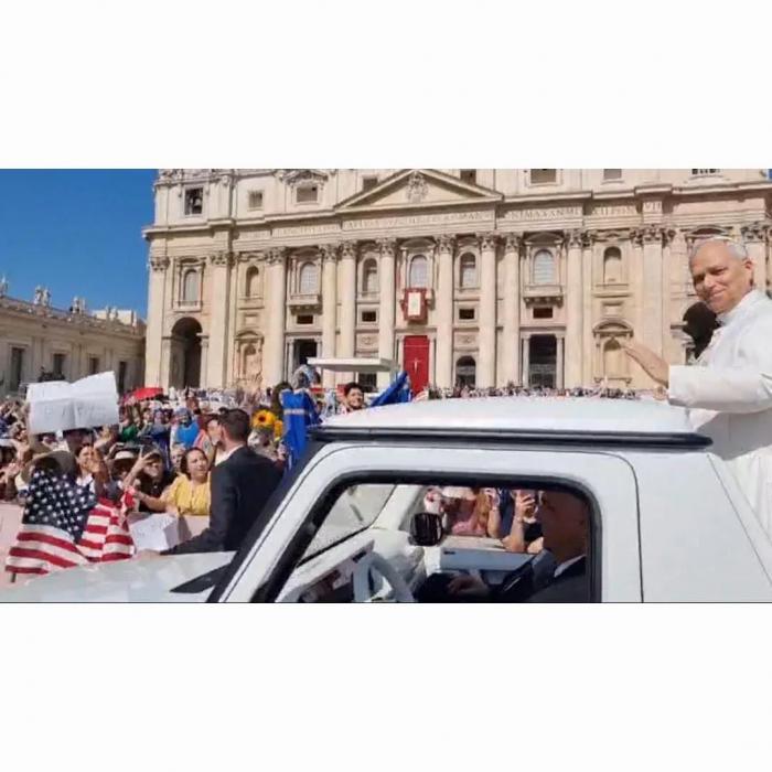 Laura Lara Martínez en el Jubileo de Pentecostés con el Papa León XIV en El Vaticano