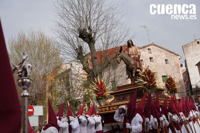 La Procesión del Hosanna inaugura la Semana Santa conquense entre palmas, emoción y tradición