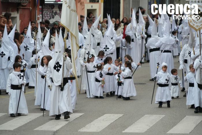 Más de 24.000 nazarenos han desfilado este año en la Semana Santa, una de las más participativas