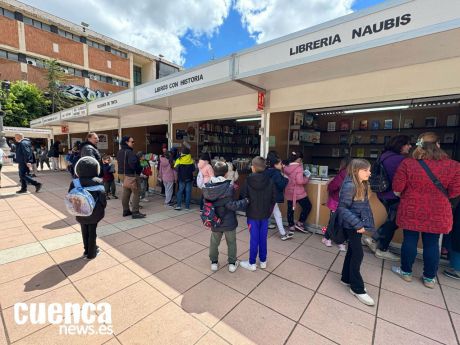 La Feria del Libro Cuenca Lee 2025 tiene todo preparado para comenzar esta tarde con el pregón de Paloma Sánchez-Garnica
