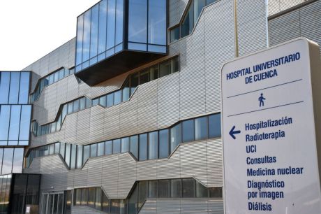 Extinguido el incendio que provocó una gran humareda en el Hospital Universitario 