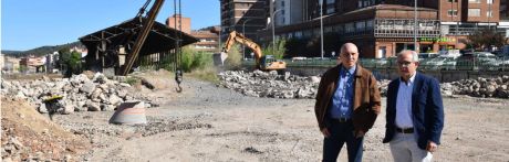 Las obras de los aparcamientos en los terrenos de RENFE contarán con casi 400 plazas y superan el 30% de ejecución