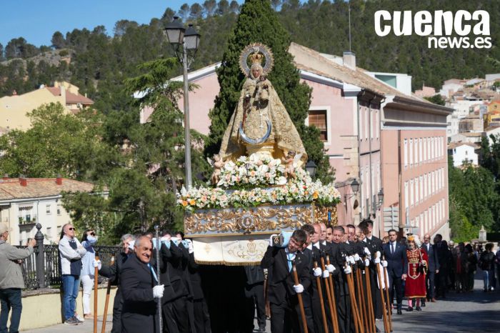 La Virgen de la Zarza y la de las Angustias acompañan a la Virgen de la Luz en su traslado extraordinario por el 75º aniversario de su Coronación Canónica