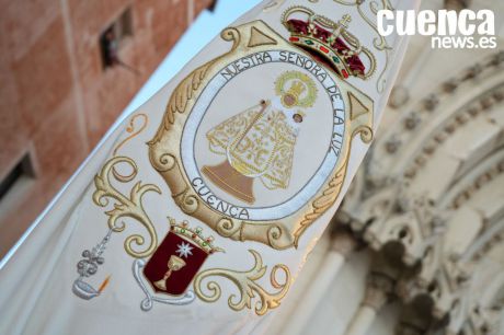 Galería de imágenes | Procesión conmemorativa por los 75 años de la coronación de la Virgen de la Luz