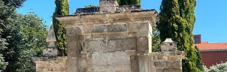 Nuevos actos vandálicos causan daños en la fuente de la Fuensanta