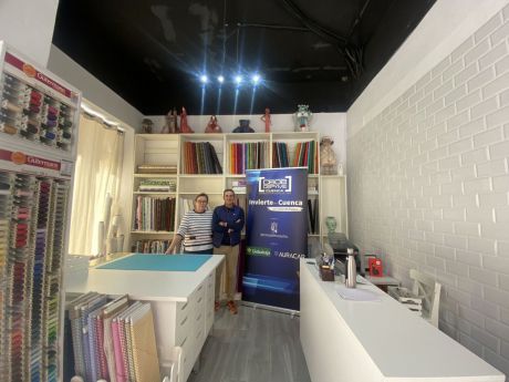 El proyecto Invierte en Cuenca respalda la apertura de la nueva mercería “Crea con Cris” en el centro de la ciudad