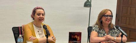 María Zaragoza presenta en Cuenca su nueva novela La fábrica de ángeles