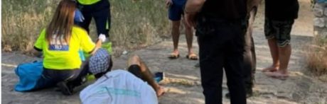 Un joven se rompe el tobillo al saltar al río Júcar en la zona de El Sargal