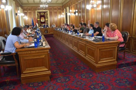 La Diputación de Cuenca aprueba contratos por 11,5 millones de euros para agua y recogida de residuos