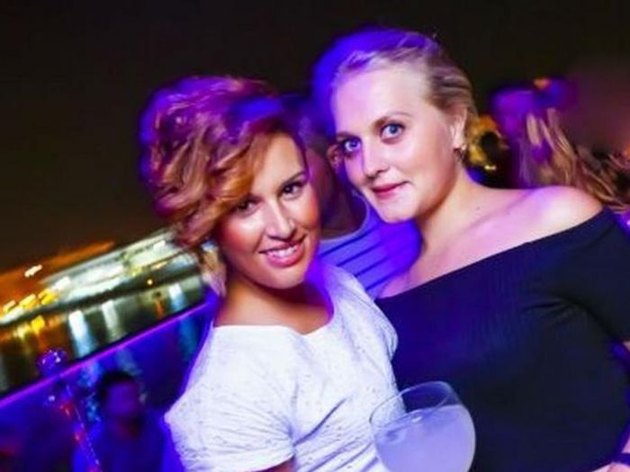 Laura del Hoyo y Marina Okarinska 