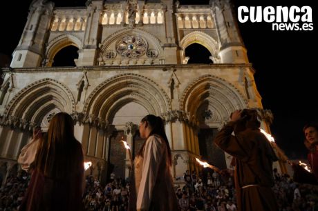 Video Cuenca Histórica 2025 | Cierre de las puertas de la villa y desfile de antorchas