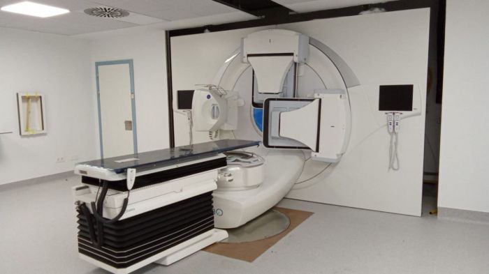 El Hospital Universitario espera autorización del CSN para iniciar tratamientos de oncología radioterápica antes de fin de año