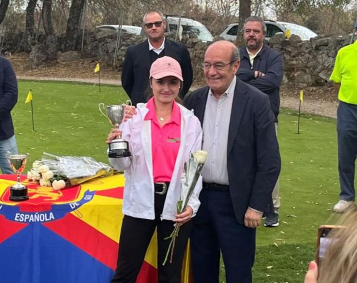 La joven conquense Belén Novillo logra la victoria en la Copa de España Individual de Golf
