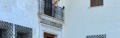 Una pelea con botellas y sillas en un bar de Cuenca acaba en juicio: cuatro acusados y penas de hasta 12 años de cárcel