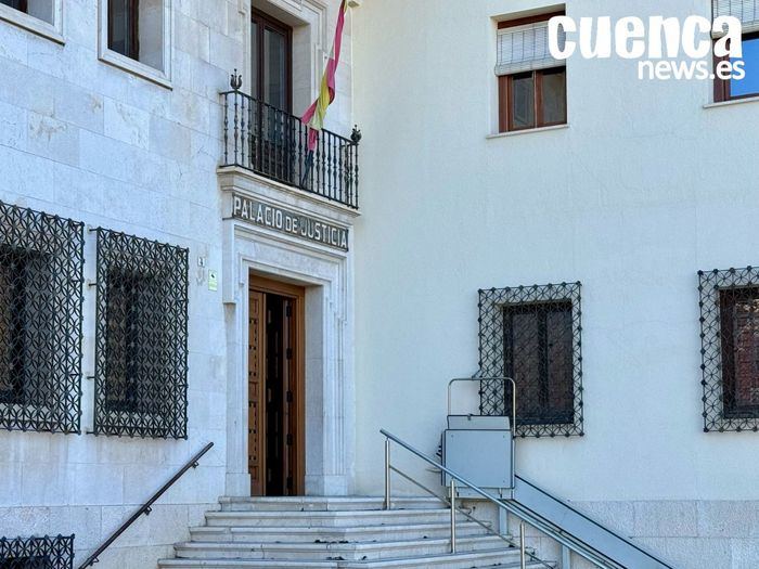 La Audiencia Provincial de Cuenca juzga a cuatro personas por una violenta pelea con botellas y sillas en un bar