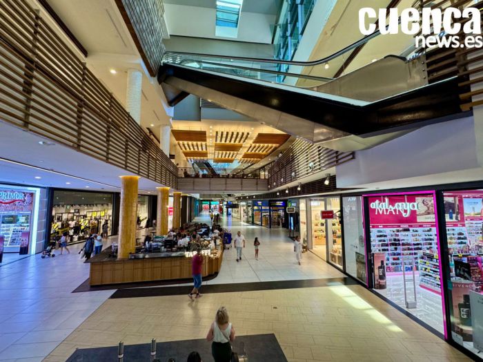 CCOO denuncia la imposición de la Junta en las aperturas comerciales y reclama un modelo basado en la calidad del empleo y la racionalización horaria