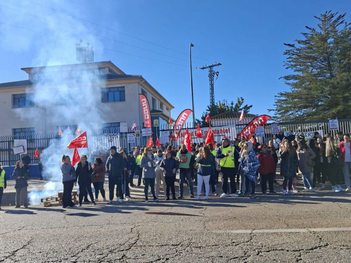 Seguimiento del 100% en la segunda jornada de huelga en Mahle a tres días de cerrar el ERE