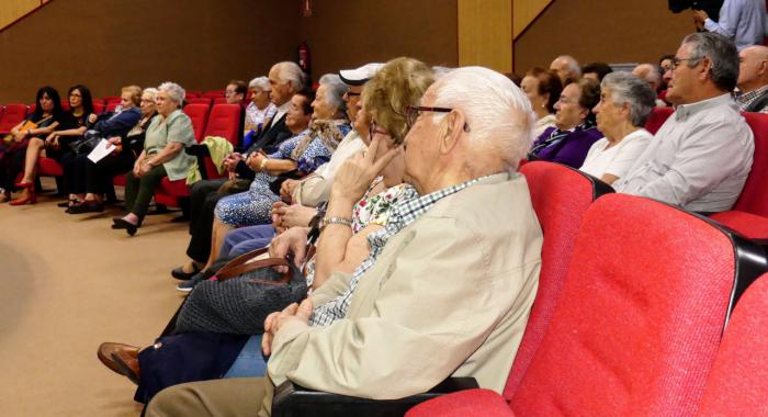 La voz de las personas de edad protagoniza el acto organizado por Cruz Roja Cuenca