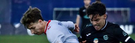 El Rayo Majadahonda impone su pegada y frena al Conquense (2-0)