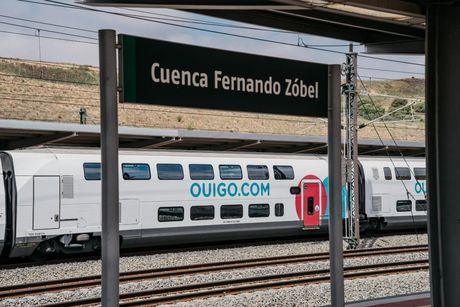 Adif revisa la línea ferroviaria a su paso por Cuenca y reduce de forma temporal la velocidad por seguridad