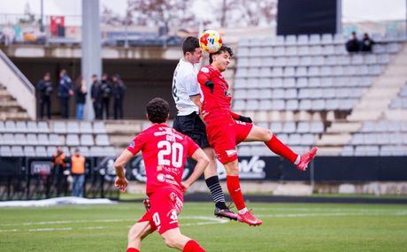 La UB Conquense sacó adelante un derbi exigente ante el CD Quintanar del Rey con una remontada final que le mantiene en la zona alta de la tabla.
