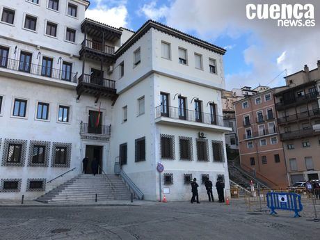 La Audiencia Provincial de Cuenca juzga a un hombre acusado de estafar casi 105.000 euros en fruta