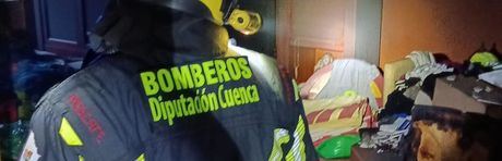 Un incendio en una chimenea provoca la intoxicación de un vecino en La Frontera