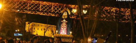 El casco antiguo de Cuenca acoge el Rosario Vespertino con Nuestra Señora de los Dolores por su décimo aniversario