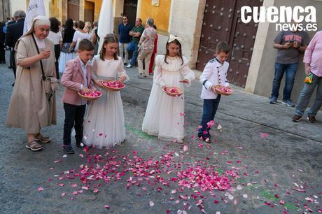 Cuenca celebra el Corpus Christi con una destacada presencia de hermandades y público