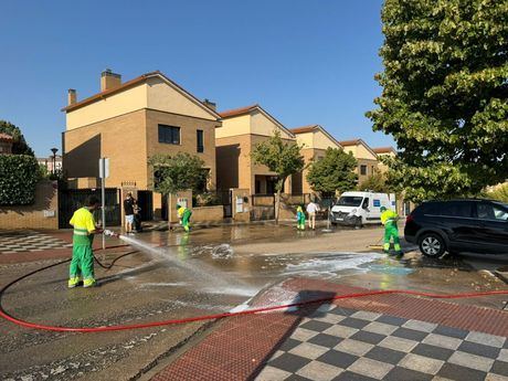 La campaña de limpieza intensiva llega a Los Moralejos y Princesa Zaida