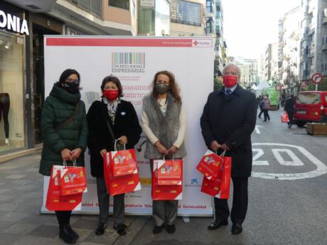 Compras navideñas “sin etiquetas” en apoyo al talento de quienes más difícil lo tienen