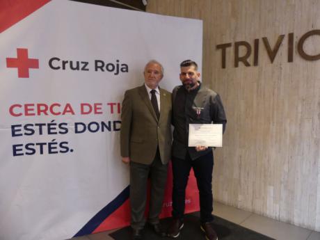 Cruz Roja entrega su máximo reconocimiento a nivel provincial, la Medalla de Broce, a Jesús Segura