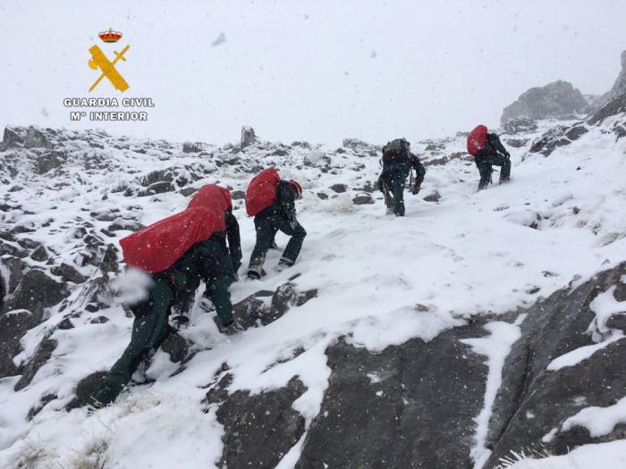 Dos vecinas de Cuenca heridas al caer desde 70 metros en los Picos de Europa